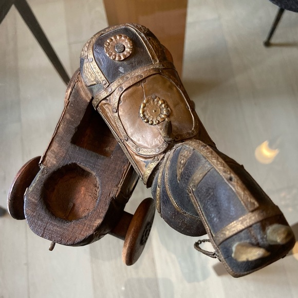 SALE! Antique Rajasthani wood carved Marwari war or wedding horse - Picture 9 of 13